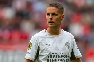 PSV mist Joey Veerman tegen FC Groningen door bovenbeenklachten