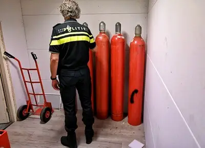 Opslag in Tilburg vol levensgevaarlijke stoffen ontdekt, verdachte uit Veldhoven opgepakt