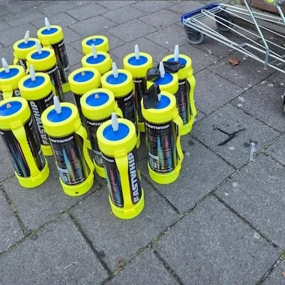 140 gasflessen gedumpt in bos Mierlo; dader beboet