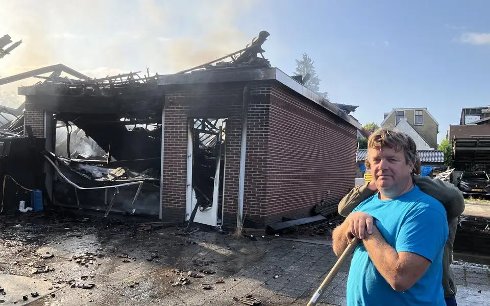Loods klusbedrijf Heerenveen uitgebrand: buurt woest op beruchte pandjesbaas