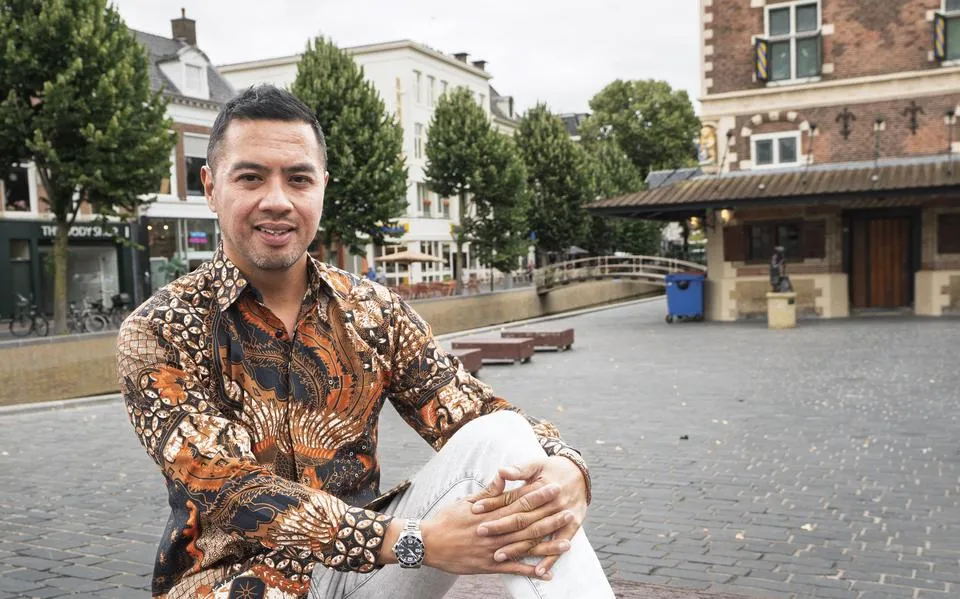 Door reis in Indonesië vindt Joël (43) zijn biologische moeder terug. ‘Alles kwam samen, het voelt alsof het zo heeft moeten zijn’