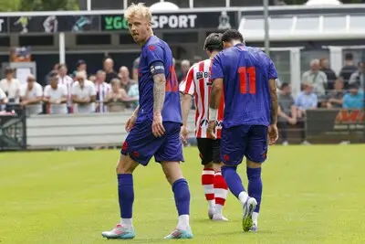 Willem II-trainer John Stegeman kiest voor nieuwe aanvoerder: nieuweling Jari Schuurman volgt Erik Schouten op