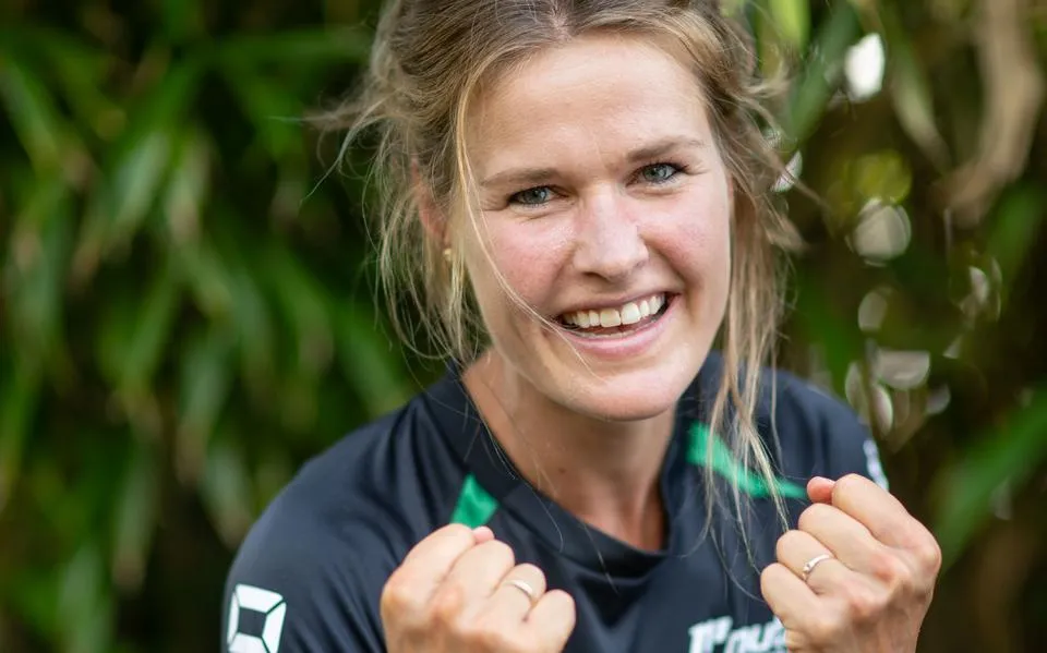 Kaatsster Manon Scheepstra is haar overleden opa Henk dankbaar dat ze kon excelleren op de velden