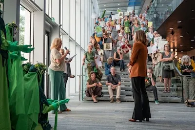 Rebellen, fanfare en een dikke 6000 handtekeningen: luid protest tegen boomkap parkring