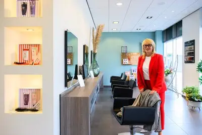 Brigitte opende 40 jaar geleden een kapsalon in de Reeshof, ze werd voor gek verklaard