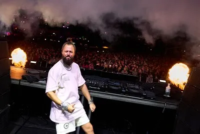 Toetoetoet plus boemboemboem is Ratata: DJ La Fuente bouwt feestje met fanfare op Zomerparkfeest