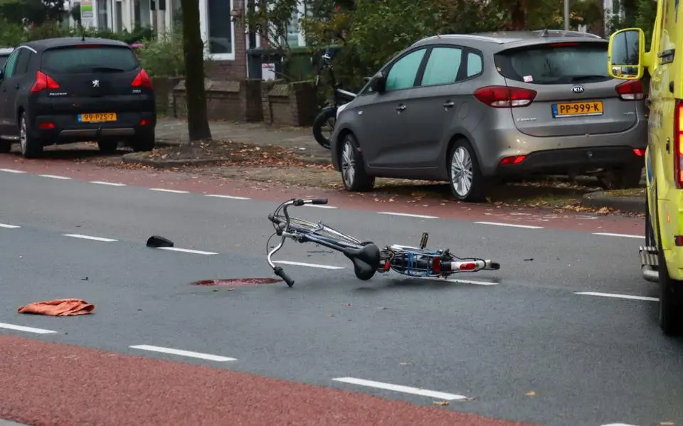 Man (26) uit Leeuwarden rijdt door na botsing met fietser: ‘Een van de grootste fouten in mijn leven’