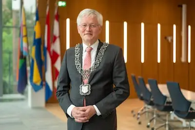 Tilburg neemt afscheid van burgemeester Theo Weterings