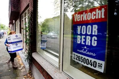 Meer mensen uit Eindhoven wegverhuisd dan ernaartoe, meeste verhuizers naar Veldhoven