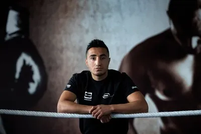 Tilburger Tayfun Özcan verliest opnieuw bij Glory en kan wereldtitel voor nu uit zijn hoofd zetten