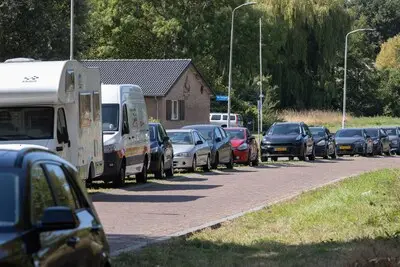 Parkeerchaos in Eindhoven: eieren gegooid op geparkeerde auto’s
