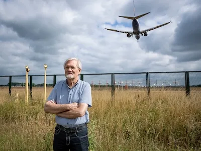 Wat Lelystad Airport wil, gebeurt hier al jaren: ‘Af en toe komt er een sloot kerosine naar beneden’