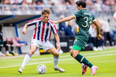 LIVE | Willem II opent direct de aanval tegen FC Eindhoven, kans van Haen gaat net over