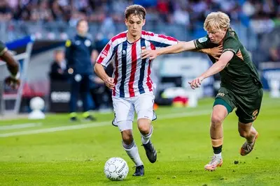 LIVE | Stegeman maakt zich druk langs de zijlijn, Willem II krijgt zonder Schuurman geen grip op Jong Utrecht