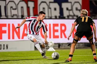 Assistkoning neemt ploeterend Willem II bij de hand: ‘Het is geweldig om met hem te spelen’