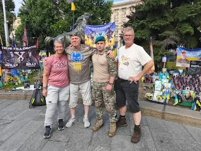 Op het Maidanplein ziet Xandra het verdriet van de commandant die driekwart van zijn mannen kwijtraakte