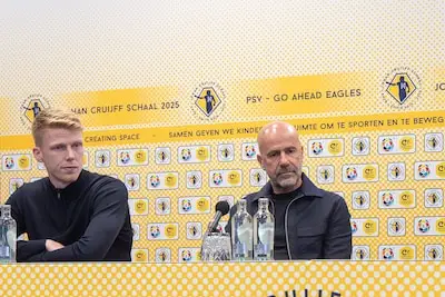 LIVE | PSV-trainer Peter Bosz maakt eerste doelman bekend, Ruben van Bommel niet fit genoeg om te starten in Johan Cruijff Schaal