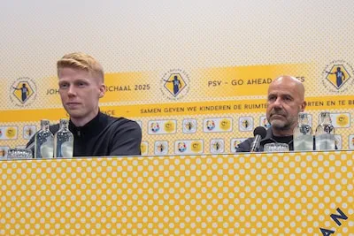 Schouten vertelt in Zeist over PSV en zijn nieuwe taken: ‘Zal heel af en toe ook minder aardig moeten zijn’