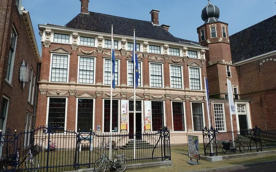 Keramiekmuseum Princessehof start onderzoek naar roofkunst onder Indonesische objecten