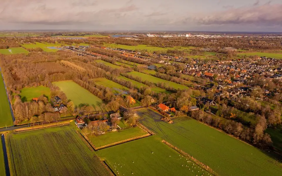 200, 400 of 600 nieuwe woningen in Boornbergum: dorpsbewoners werken met deskundigen gemeente drie scenario’s uit