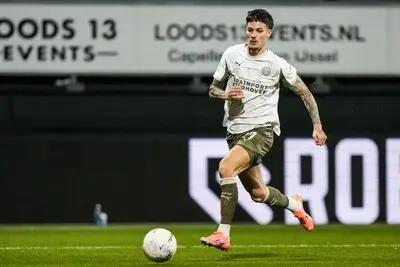 PSV is even aan het overleven, in een zoektocht naar stabiliteit