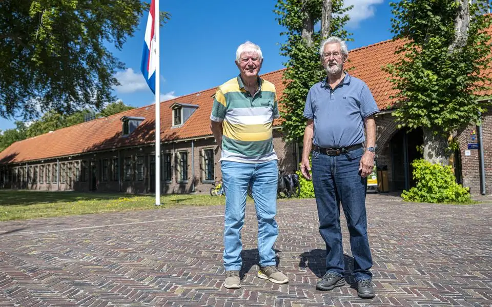 Kees (84) en Menno (83) groeiden op in Veenhuizen: ‘Hadden een oorlogsmisdadiger als tuinman’