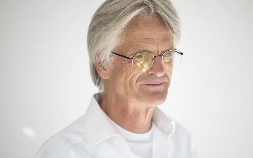 Advocaat Pim Fischer vecht voor bed, bad en brood. ‘Empathie is blijkbaar een linkse hobby’