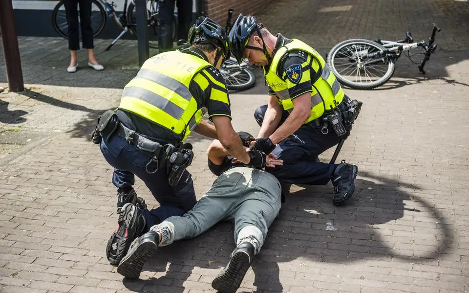 Een wat strengere aanpak van daders komt rechtvaardiger over, vindt Piet de Graaf | opinie