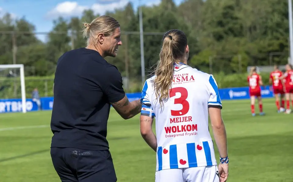 Vrouwen SC Heerenveen kiezen voor nieuwe koers: ‘Ik ben klaar met voorzichtig zijn’