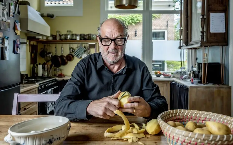 Zo sexy is de aardappel; culinair journalist Jacques Hermus schreef de ‘Aardappelbijbel’