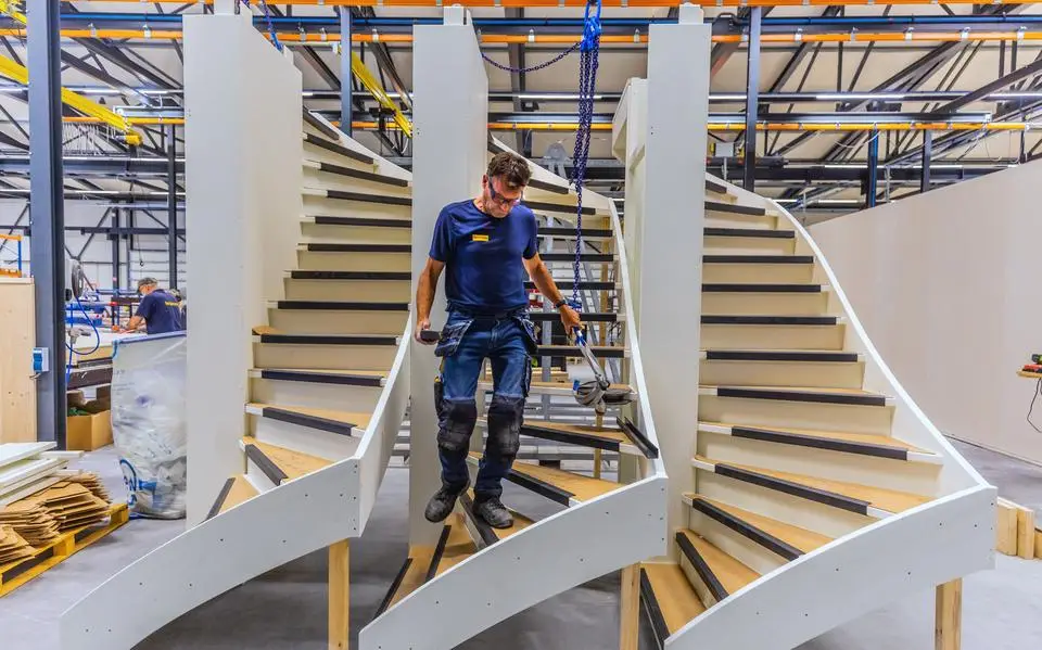 Hoe Heijmans in de fabriek in Heerenveen straks 1250 woningen per jaar wil gaan bouwen