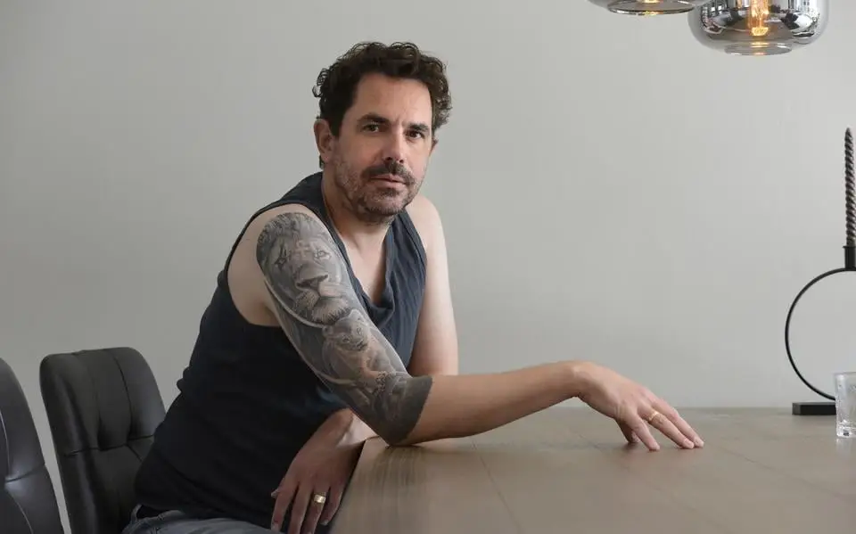 Bastiaan (43) uit Leeuwarden leeft, dankzij donornieren van moeder én vader. ‘Ik leefde in twee werelden’