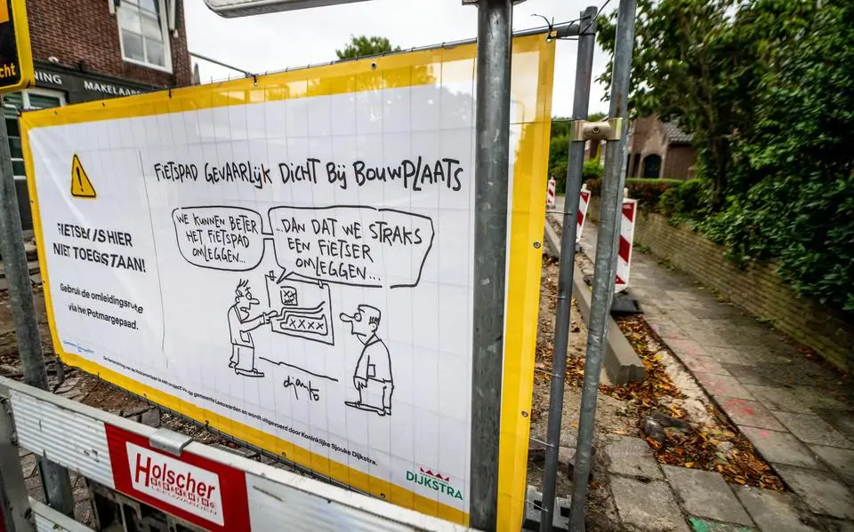 Cartoons ingezet tegen stoepfietsers Huizumerlaan in Leeuwarden: ‘Guus heeft altijd smoesjes’