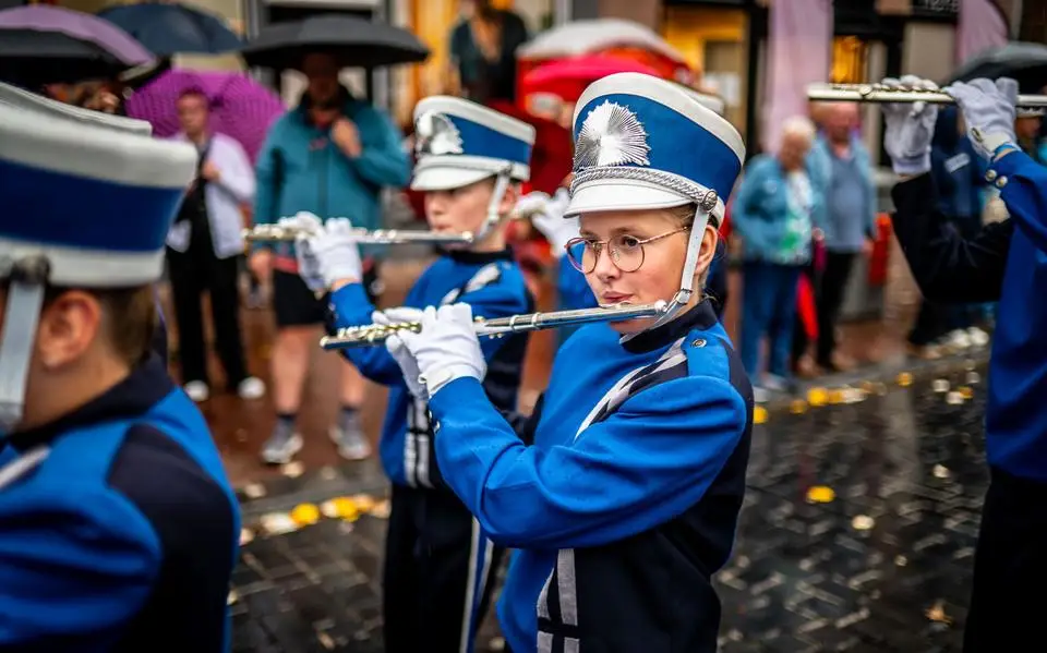 Prominente rol jeugdkorpsen bij Streetparade Taptoe  Leeuwarden: ‘Het was gewoon superleuk’