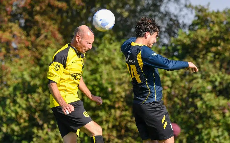 Debutant Ouwe Syl is lekker op dreef in competitieouverture tegen DTD