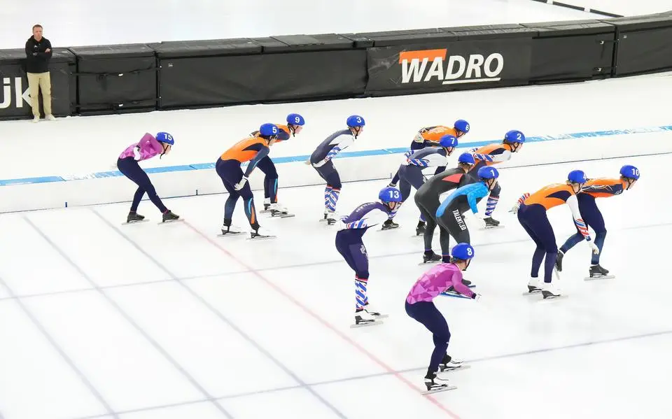 Schaatswereld experimenteert in Thialf met de afvalkoers: ‘De massastart is niet spannend genoeg’