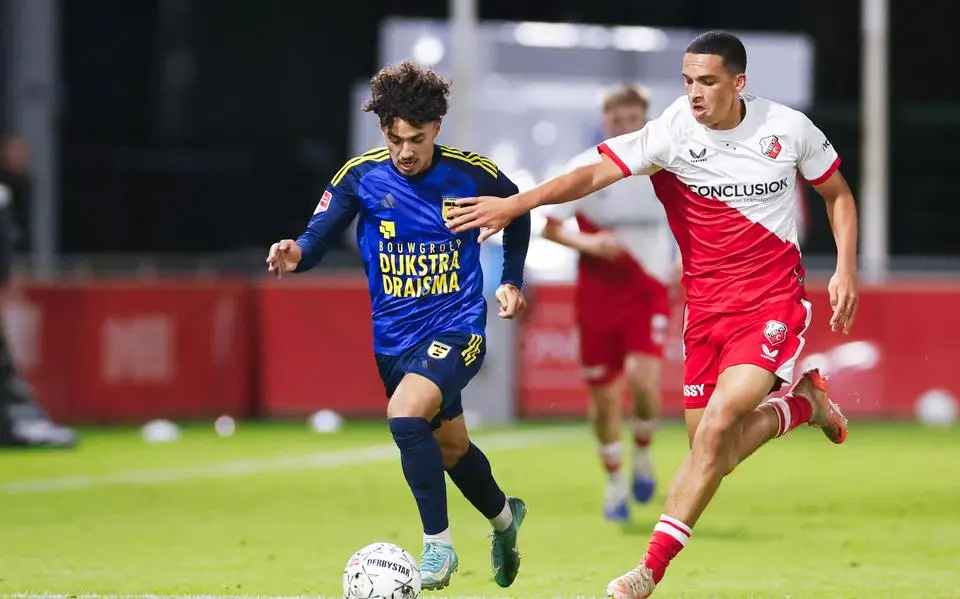 Uitblinker Ichem Ferrah dirigeert SC Cambuur naar winst op Jong FC Utrecht