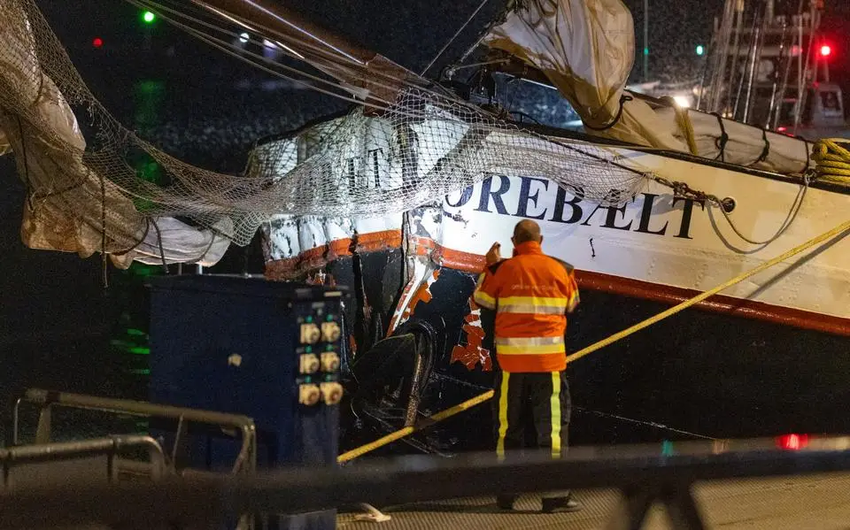 Charterschip Storebaelt botst op ‘tegenligger’ bij Harlingen: reddingswerkers plaatsten pompen uit voorzorg