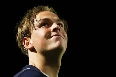 Onverschrokken topscorer Robin van Duiven (19) maakt furore bij Jong PSV: ‘Ik moet nóg harder werken en Peter Bosz verbazen’