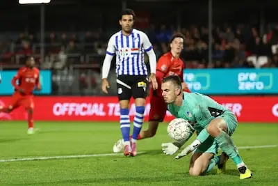 LIVE | Na pijnlijke nederlaag moet FC Eindhoven zich in eigen huis herpakken als TOP Oss op bezoek komt