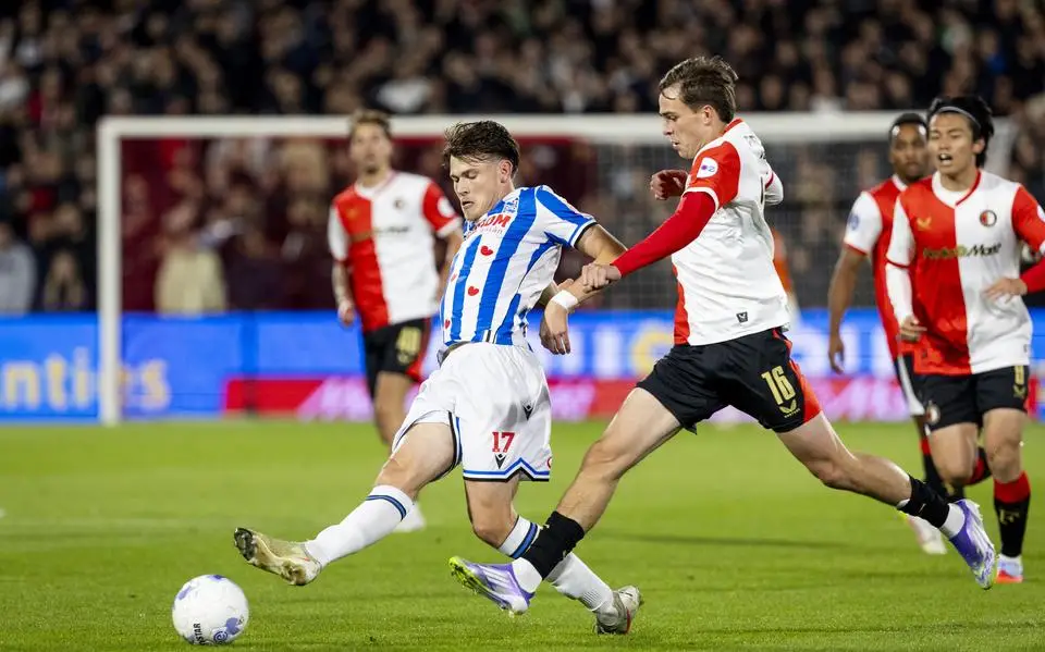 Opeens heeft SC Heerenveen problemen in de defensie. Wat zijn de mogelijke oplossingen voor Robin Veldman?