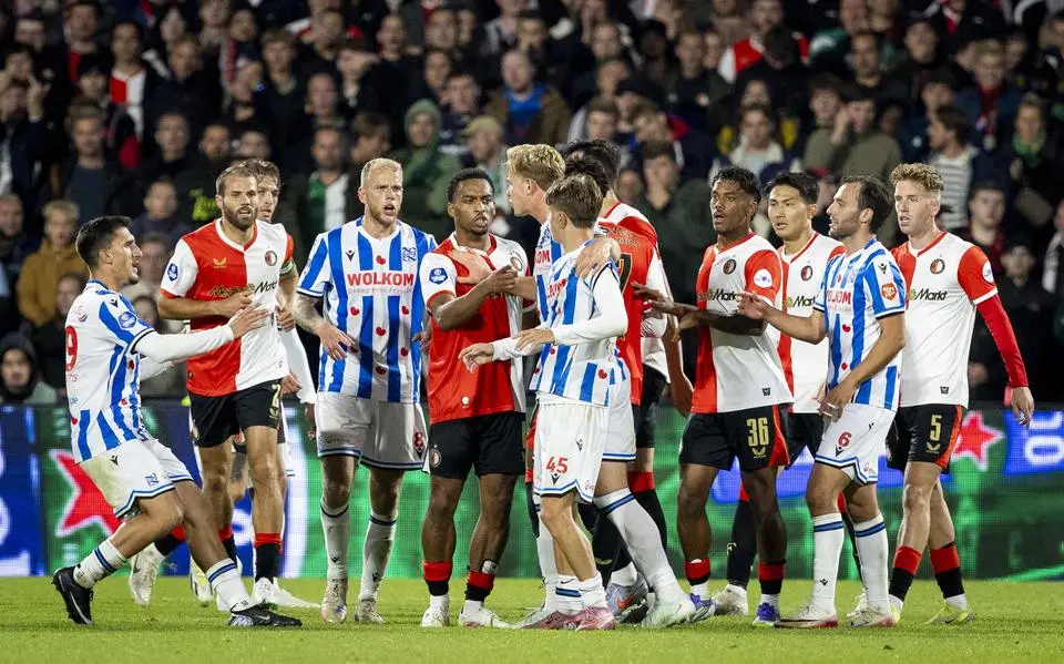 SC Heerenveen voelt zich benadeeld en is zelfkritisch: ‘Het is te makkelijk om te zeggen dat wij genaaid zijn’