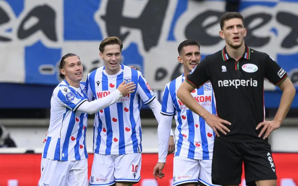 SC Heerenveen boekt met geïmproviseerde defensie knappe overwinning op NEC: 3-2