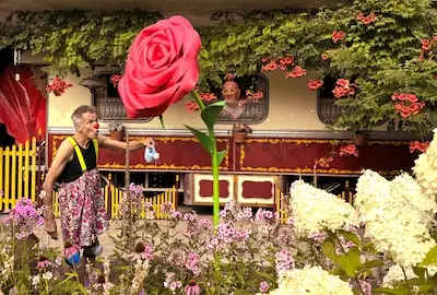 Twee malle mannen in Arno’s Theater zijn verliefd op Truus