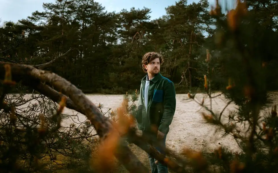 Zanger Haitze uit Heerenveen draagt graag een boodschap uit. ‘Dat minsken net ferjitte moatte te dreamen. Lit sy de frije gong gean’