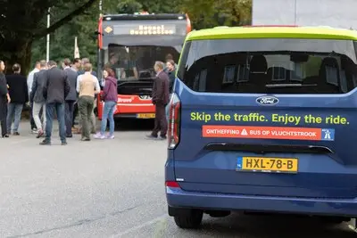 Personeel van dit bedrijf mag straks op A67 via vlucht­strook files voorbij