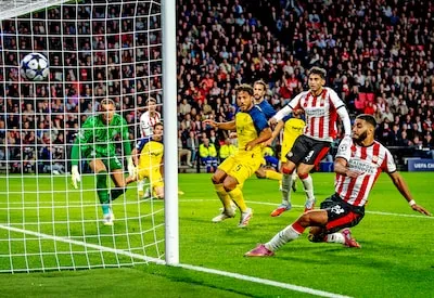 LIVE | Over, uit en sluiten: PSV krijgt na een corner de nekslag van Union Sint-Gillis