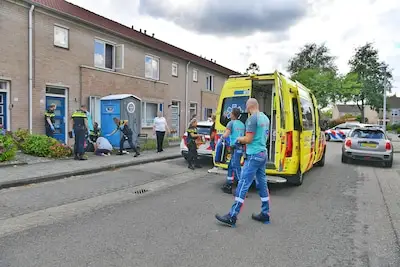 Man steekt zijn vrouw in Veldhoven, kinderen van stel waren thuis