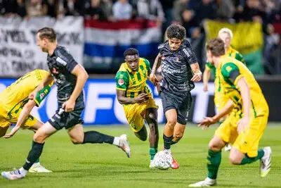 LIVE | Helmond Sport op bezoek bij laagvlieger VVV-Venlo: kunnen de Helmonders zich weer voegen bij de play-offkandidaten?