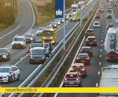 Uur in de file op A58 door ongeluk bij Moergestel, verkeer richting Tilburg omgeleid